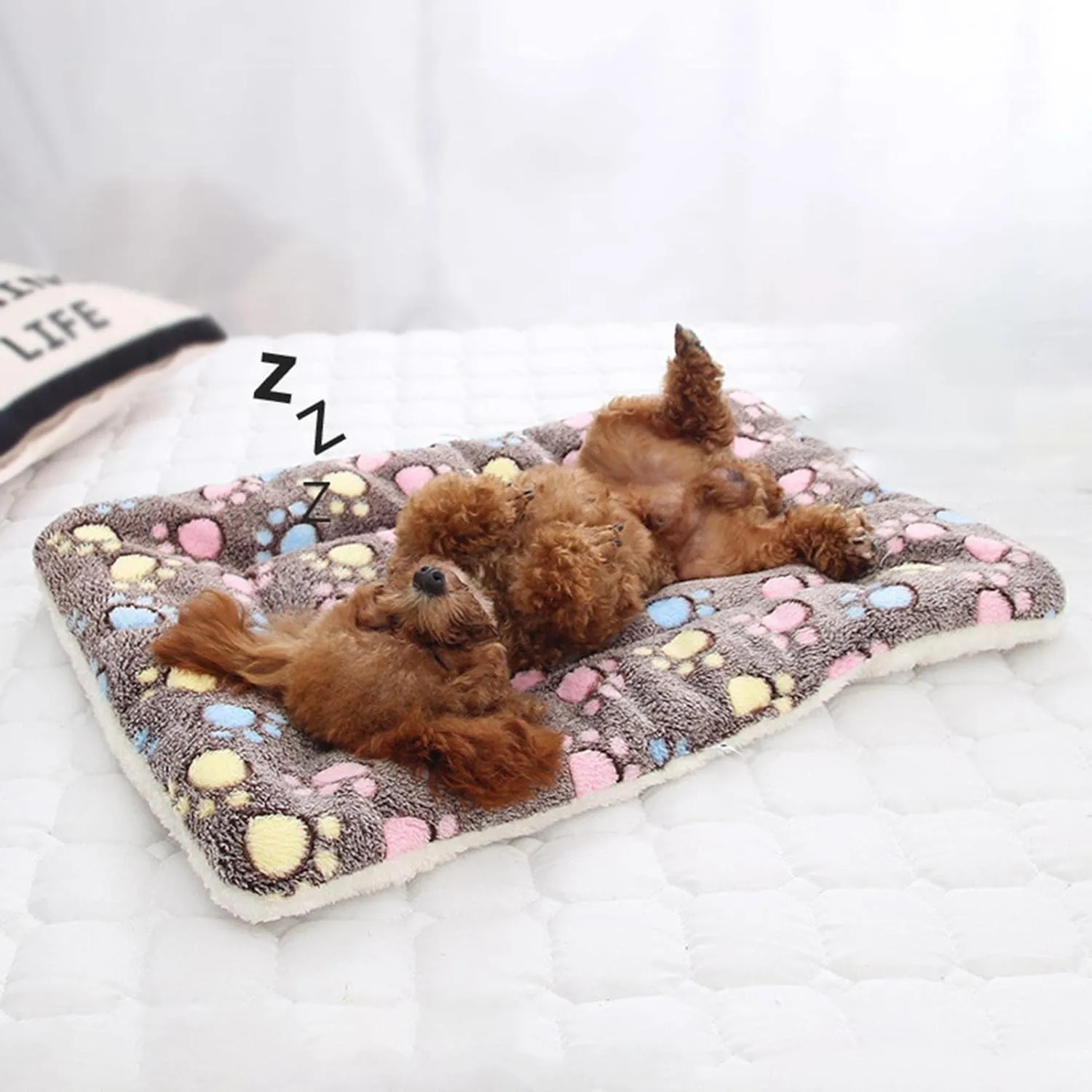 Cat Blankets for Indoor Cats,Cozy Calming Cat Blanket,Flannel Soft Cat Sleeping Blanket for Indoor Cats Calming Thick, Ultra Soft Pet Bed Mat (15. Pink Polka dots, M(19 * 12 in))